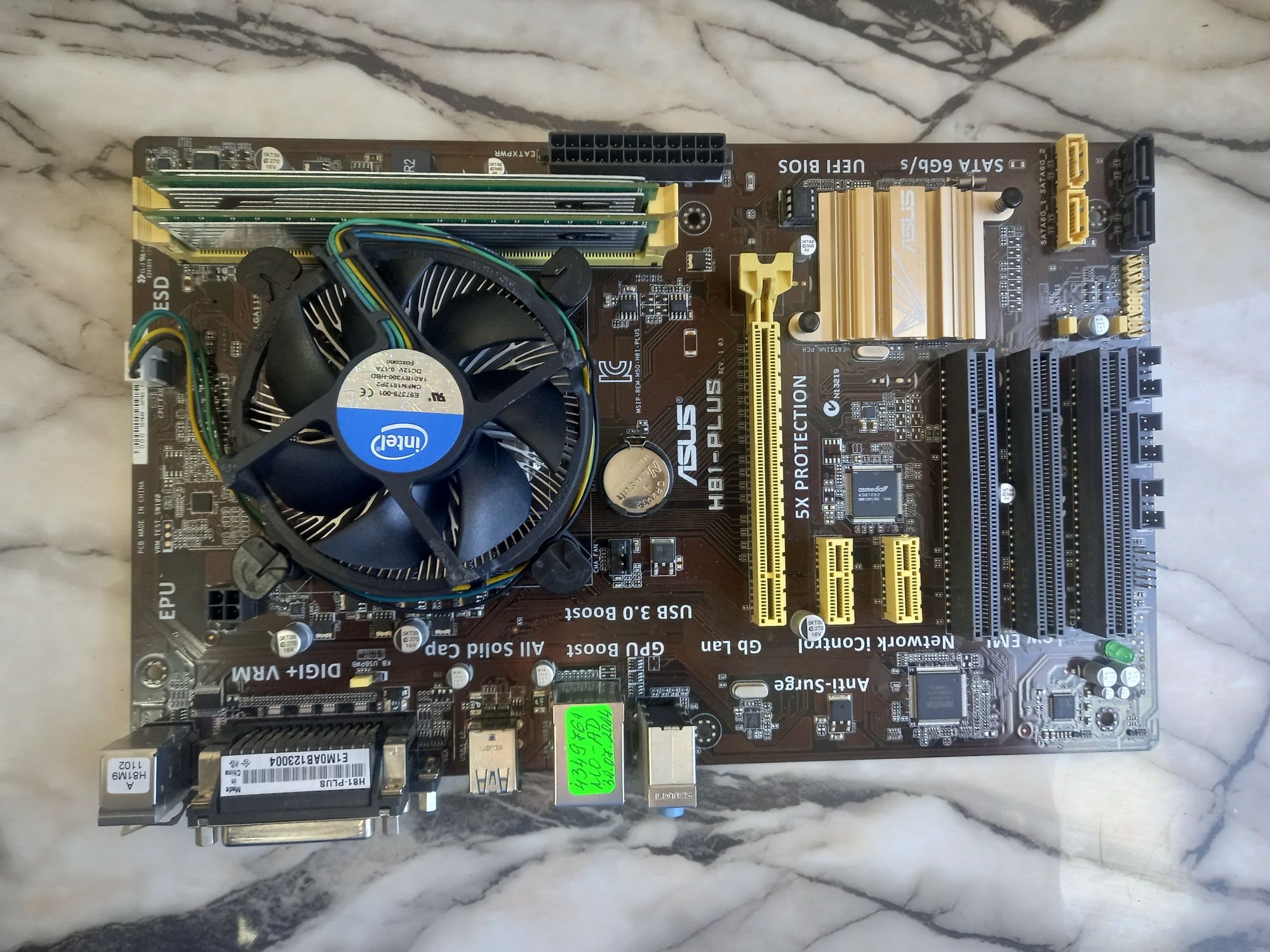 Дъно ASUS H81I-Plus + Intel® Core i5-4590S +8gb lga 1150