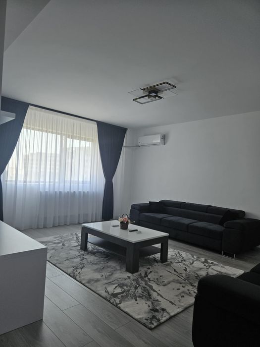 Inchiriez apartament