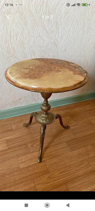 Барокова бронзова маса със плод от оникс