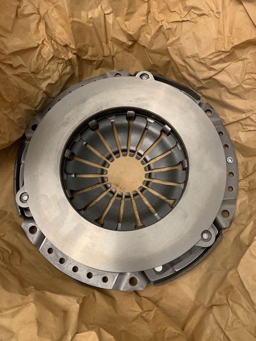 Ambreiaj (disc si placa presiune) Ssangyong Tivoli 1.5 benzină