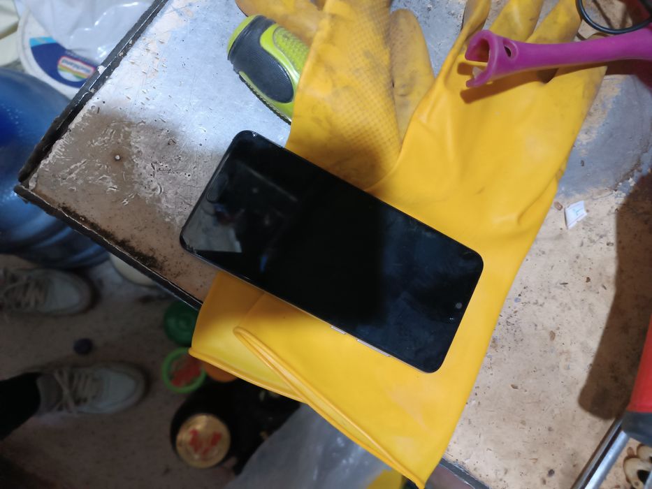 Старые телефоны.