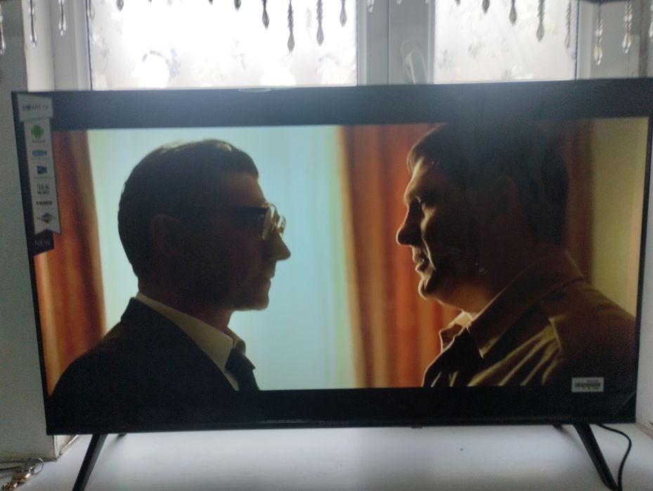 Продам смарт ТВ 32 диагонали