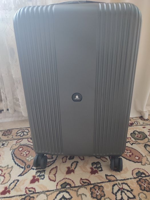 Чемодан средний размер