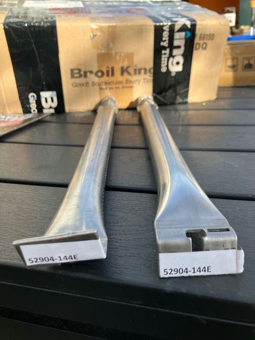 Broil King бърнъри за газов грил.
