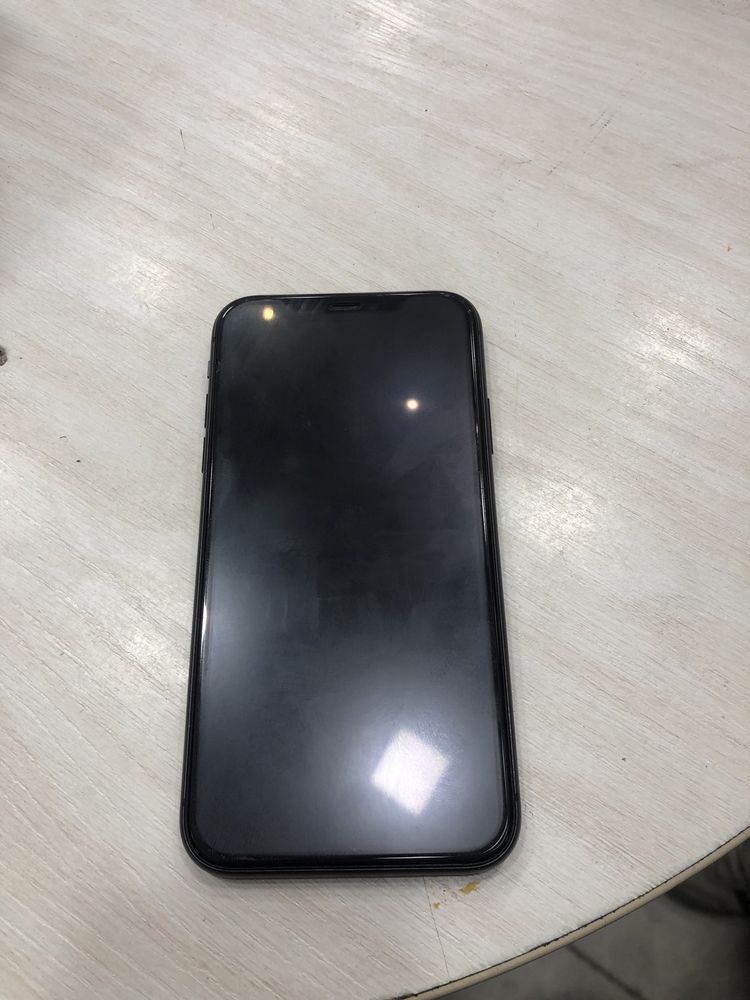 Iphone 11 64gb qora srochna sotiladi