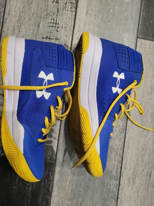 Adidasi originali under armour