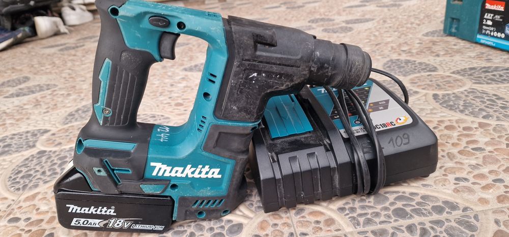 перфоратор Makita DHR171