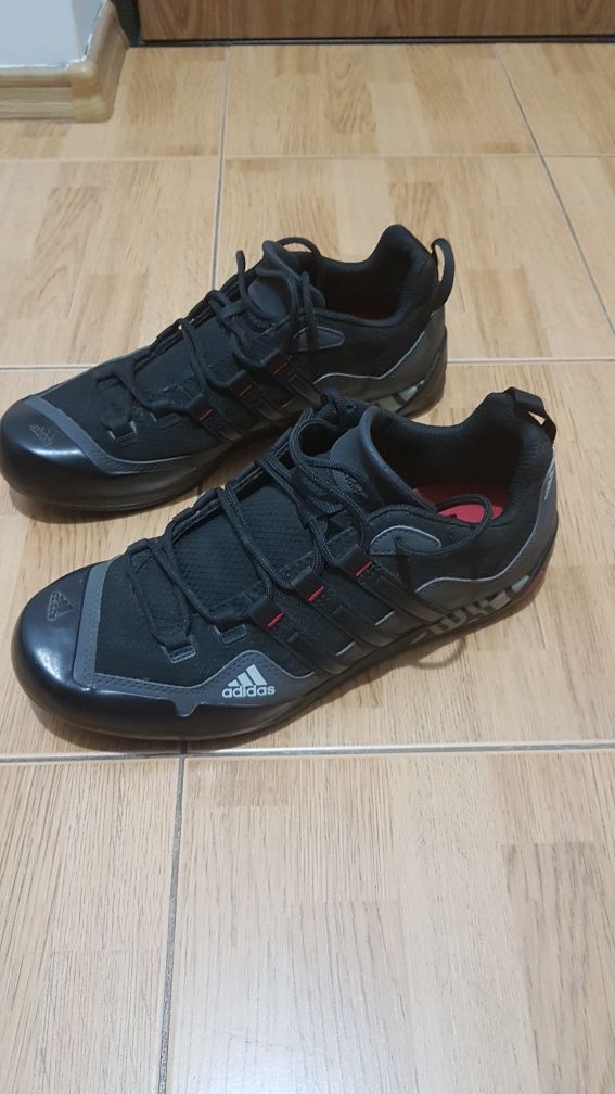 Adidas Swift Traxion 44