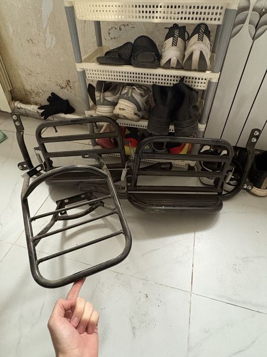 Продам защиту от фары мотоцикла и ножки для второго пасажира