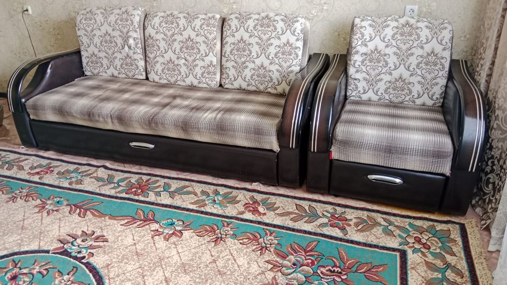 Диван с креслом продам
