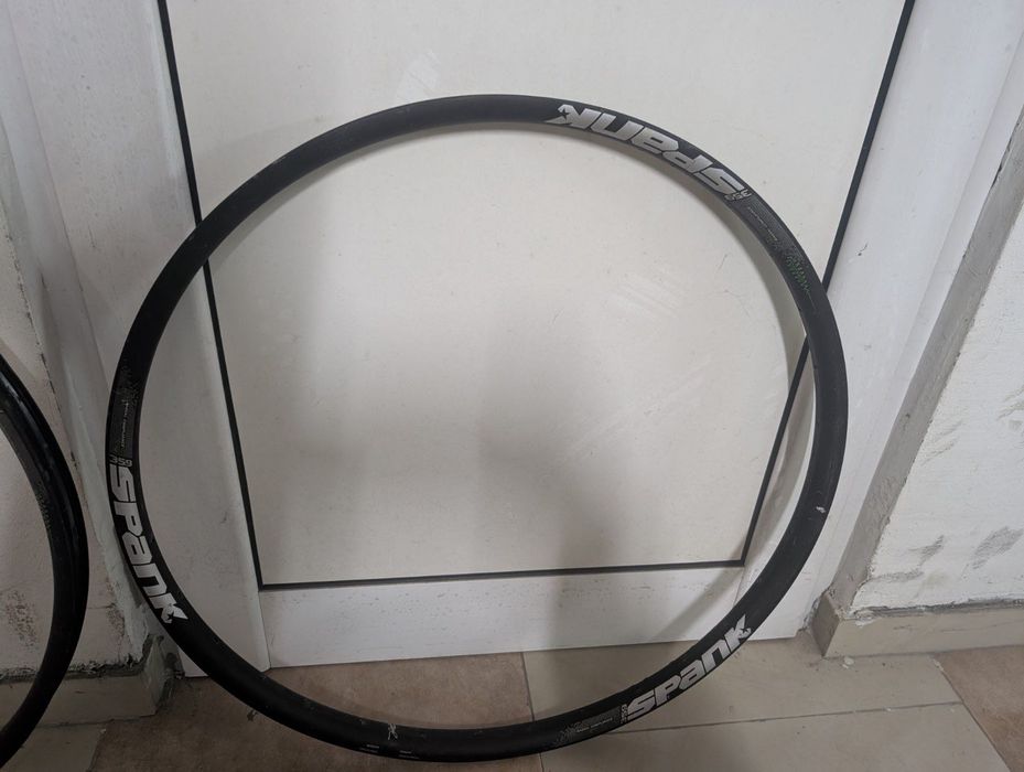 Шок , курбели, шини, бар и водач