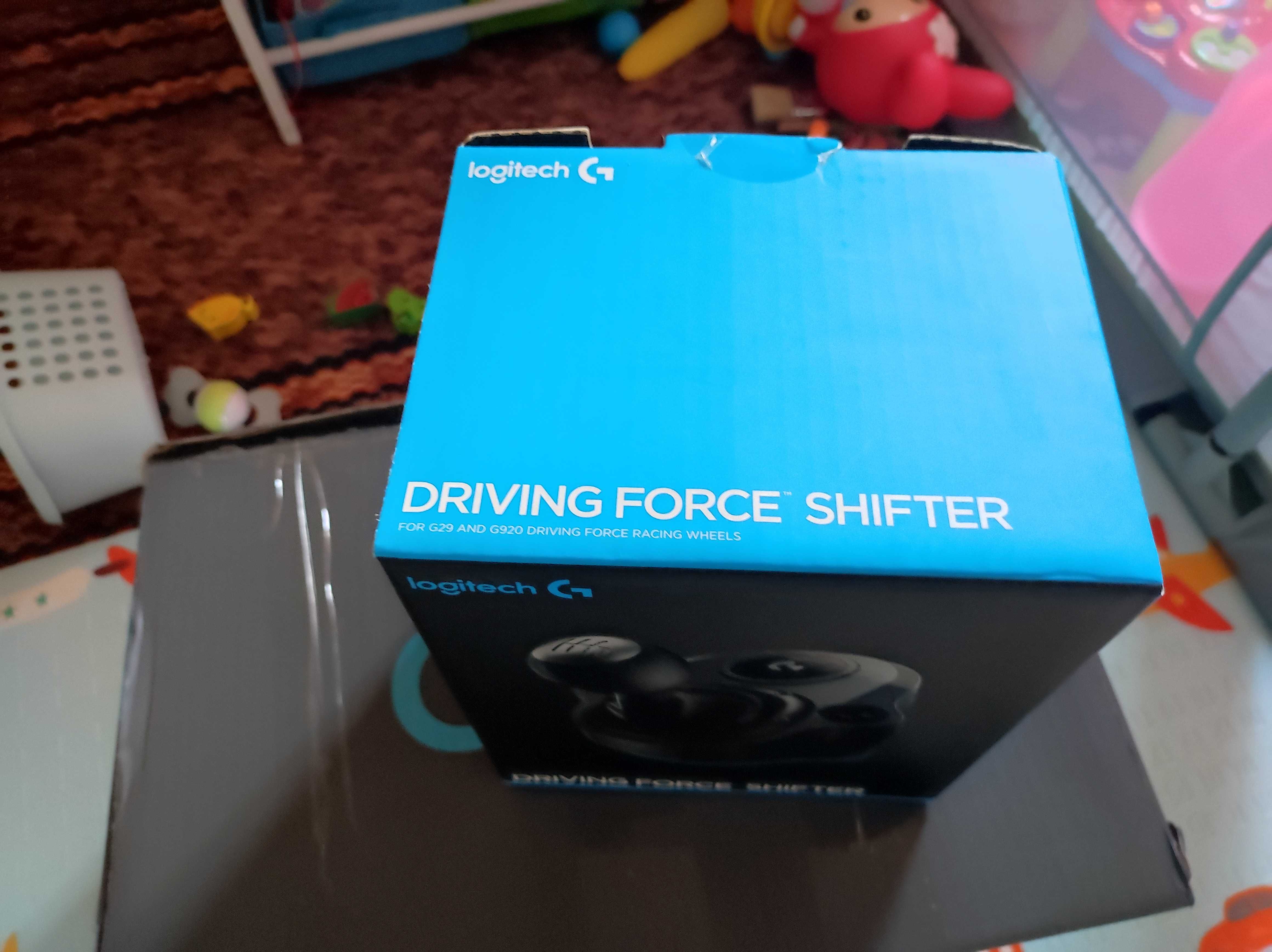 С ГАРАНЦИЯ ! Logitech G923 волан + скоростен лост racing truck sim PS
