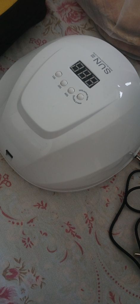 Manikyur lampa 100-240V 50/60 Hz