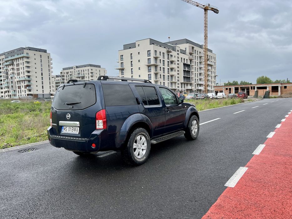 Nissan pathfinder 2.5 R51