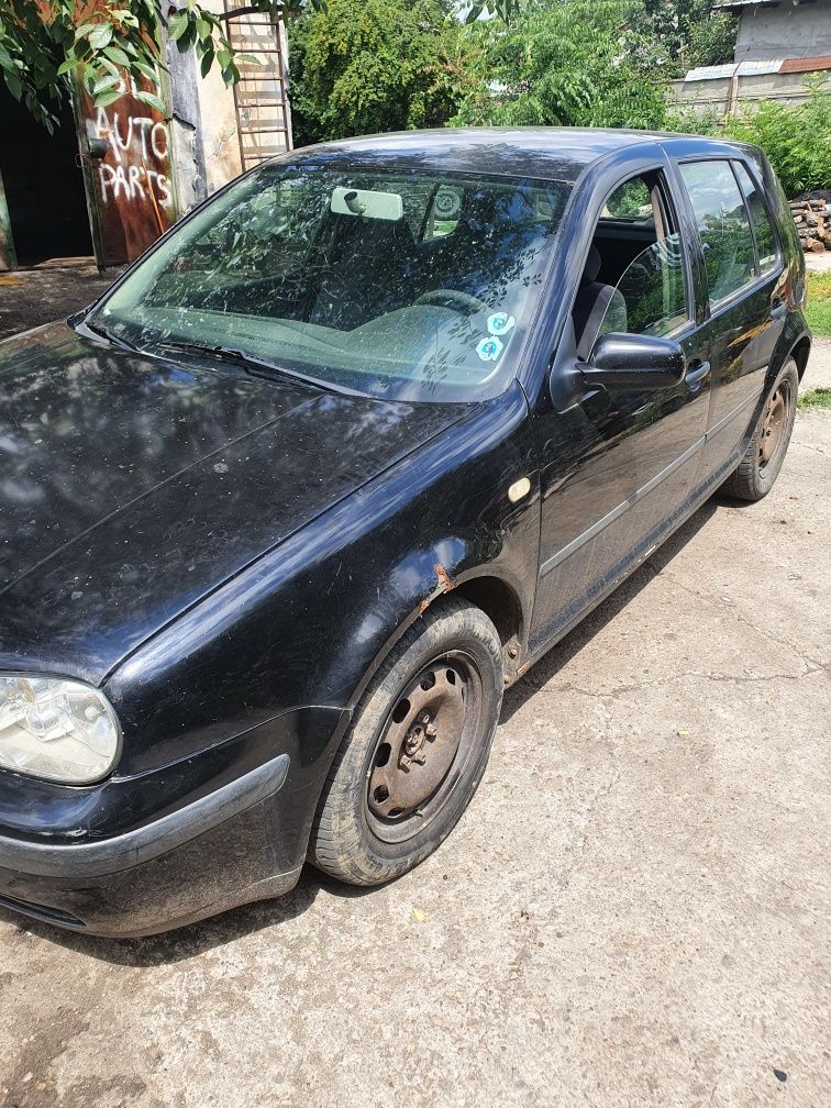 Dezmembrez Volkswagen Golf 4 1.9 TDI