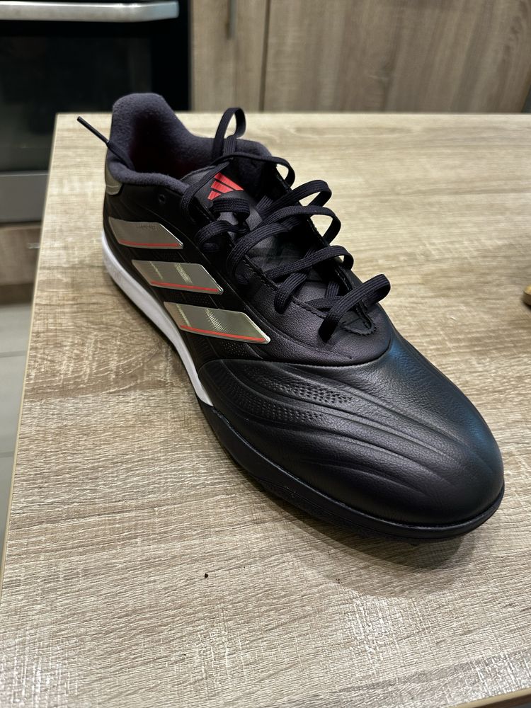 Футболни маратонки adidas