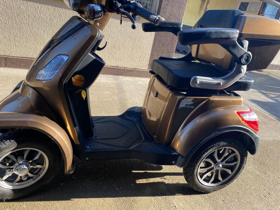 Scuter electric patru roti CL-30