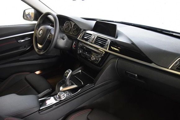 BMW Seria 320d F30 xDrive