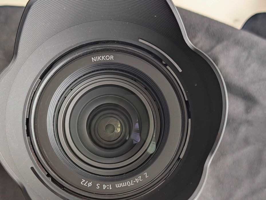 Обектив Nikon NIKKOR Z 24-70mm f/4 S