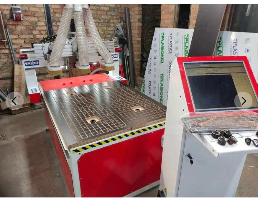 CNC pentru prelucrarea lemnului