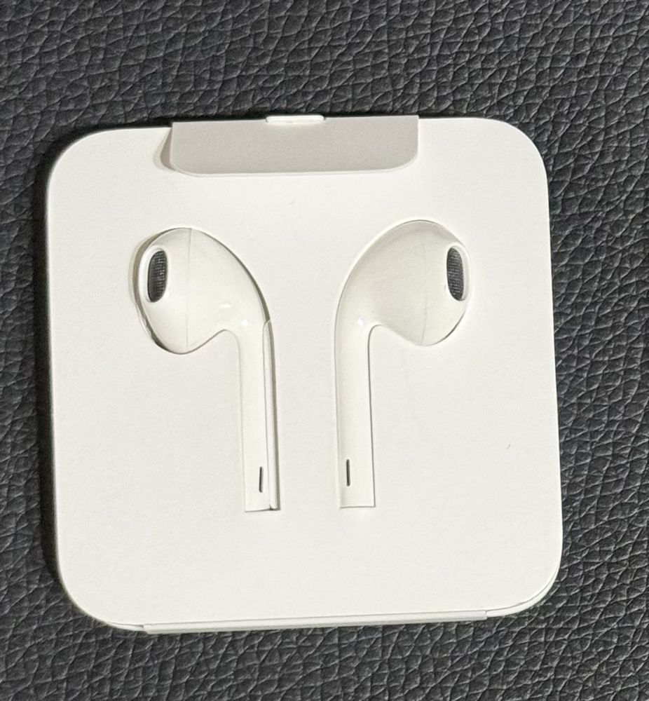Слушалки с микрофон Apple - EarPods, Lightning Connector