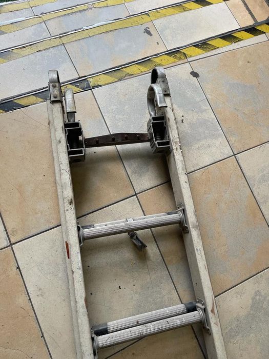 Scara din fibra de sticla 3.80m 12 trepete -A-