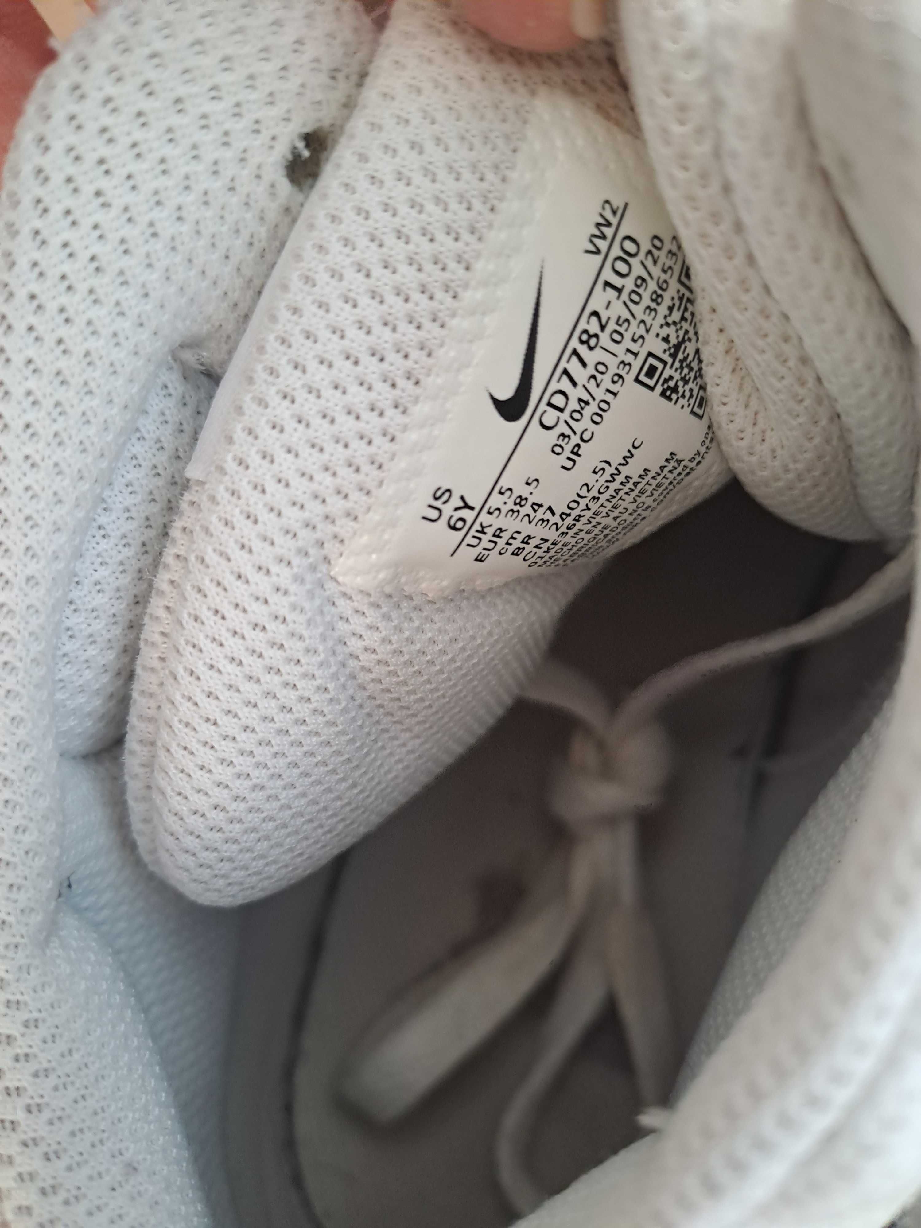 Високи маратонки nike 38.5
