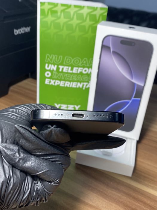 iPhone 16 Pro • 256 GB • Black Titanium