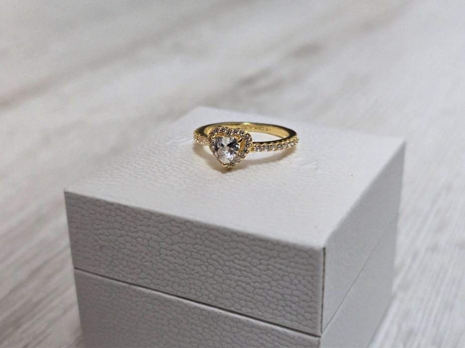 Inel Pandora gold inima alba