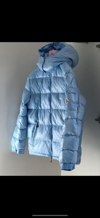 Продам куртку топ премиум Монклер