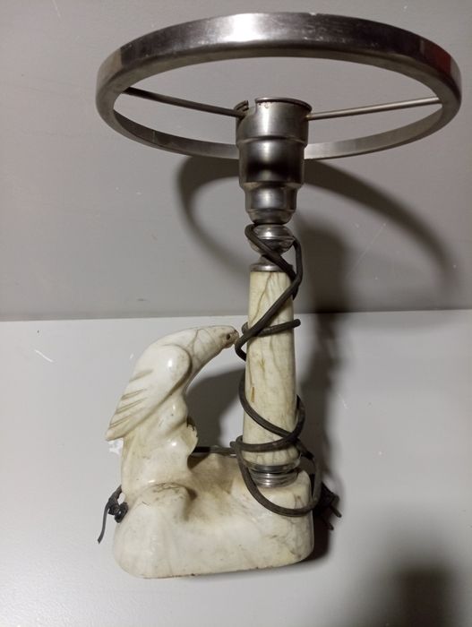 Мнаморный светильник