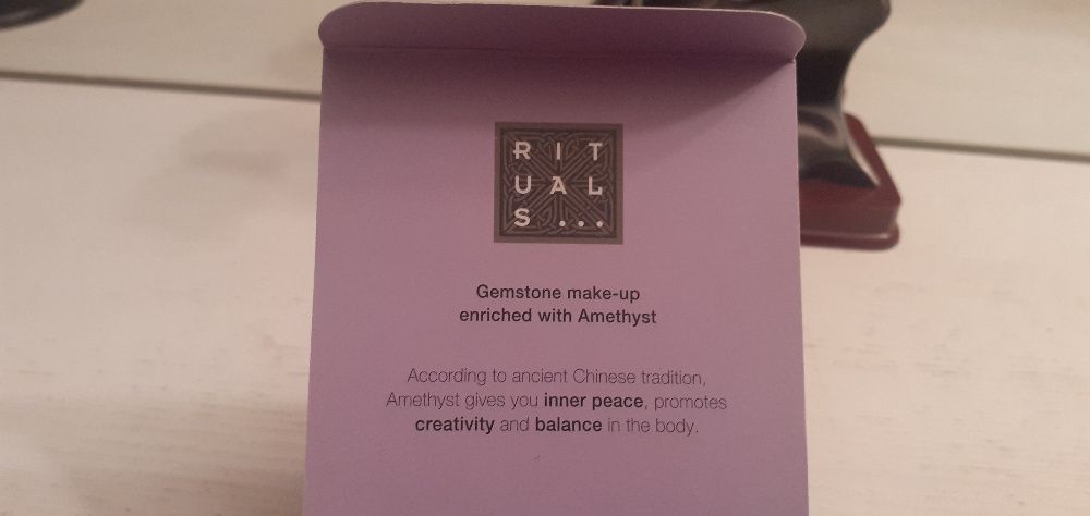 Компактна пудра rituals gemstone compact powder 3