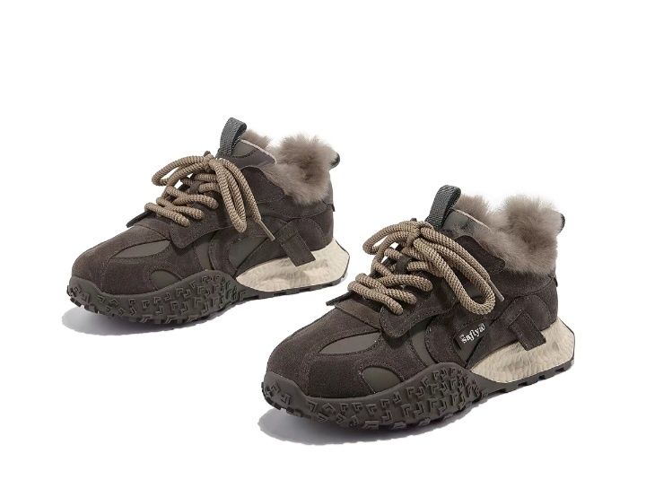 Продам зимние кроссовки