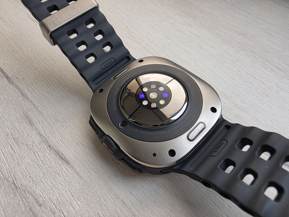 Samsung Galaxy Watch Ultra LTE Titanium Silver