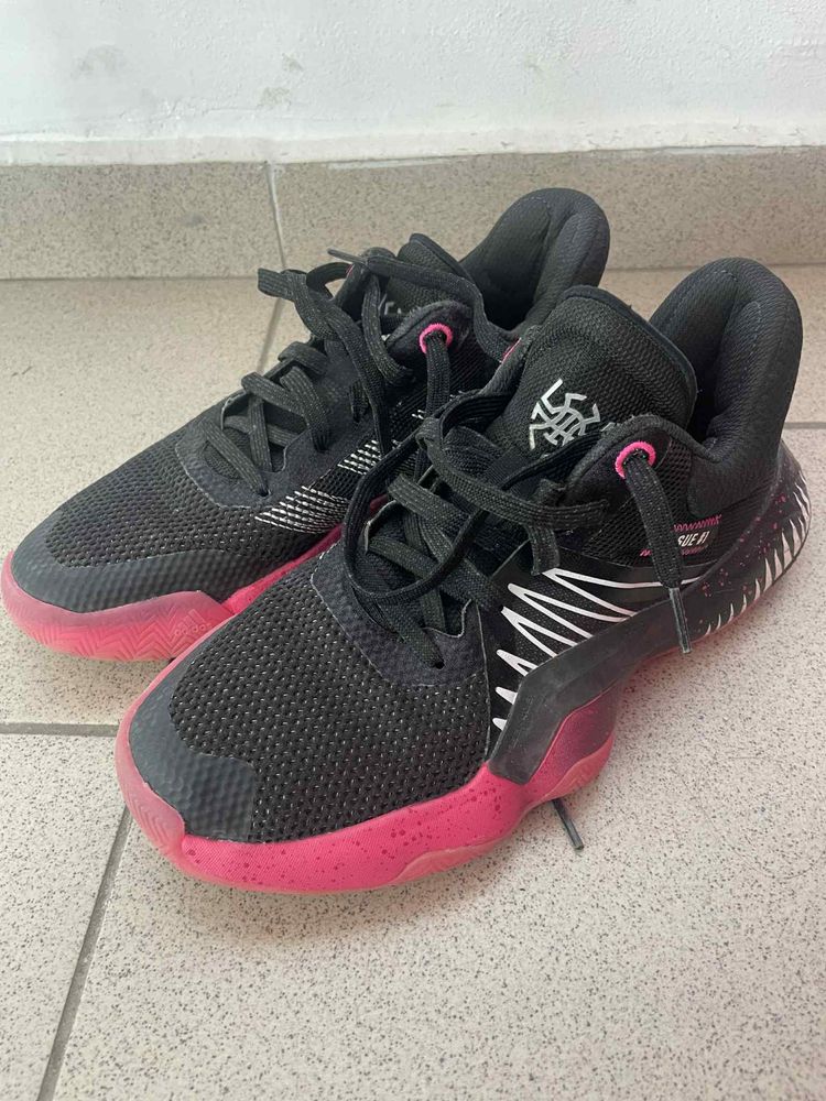 Adidas   38  номер