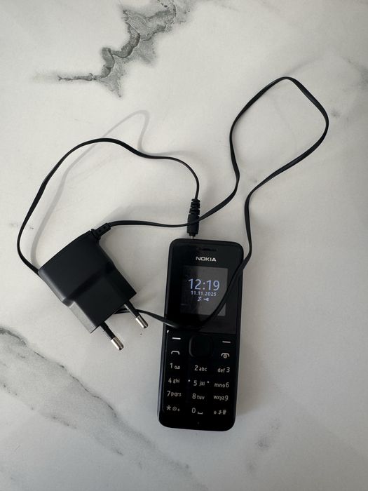 Продам прост телефон