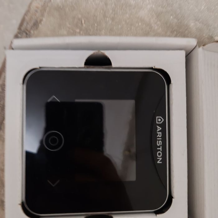 Urgent oferta termostat Ariston cube wifi nou nouț