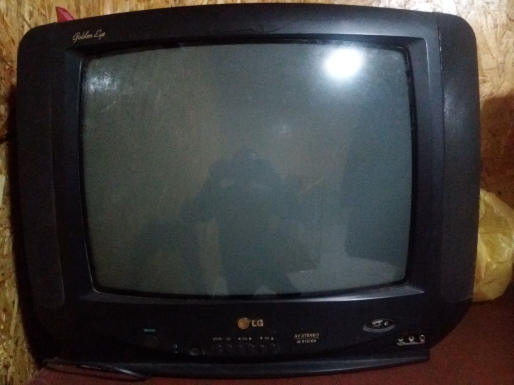 Продам телевизор LG 51 см в отличном состоянии