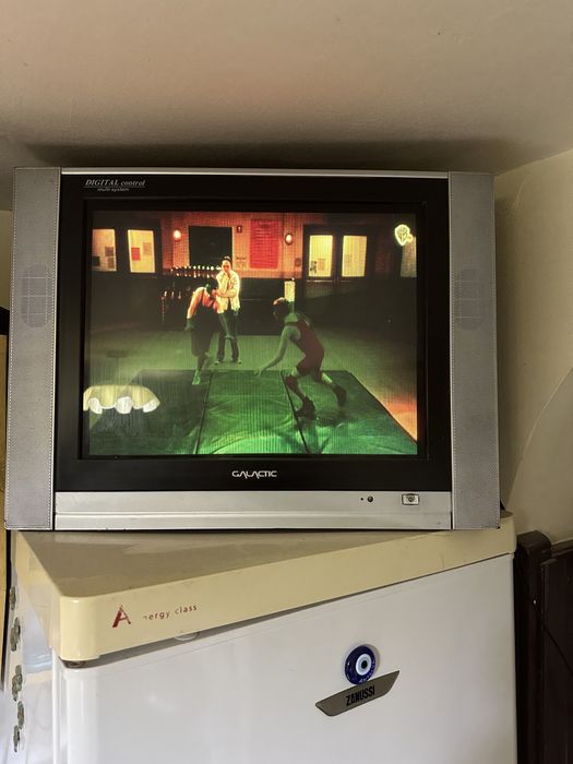 Lot 2 tv-uri retro galactic