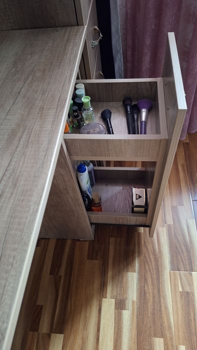 Трюмо-комод с подсветкой