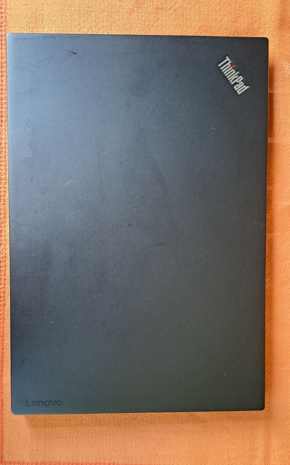 Отличен Thinkpad T470s (до 5 часа на батерия)