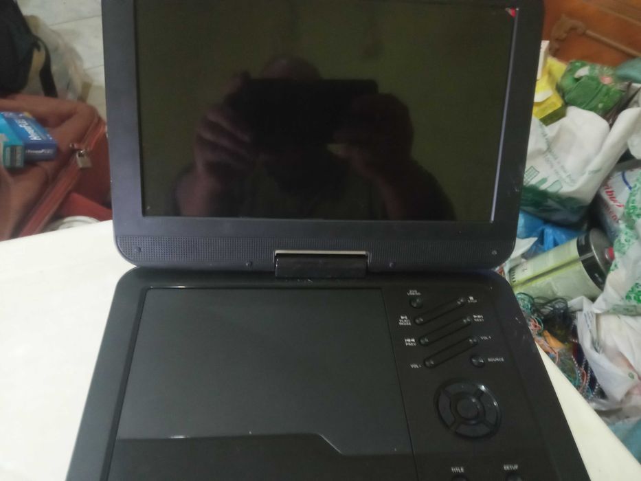 Pachet Cameră video Sony + 2 DVD portabile