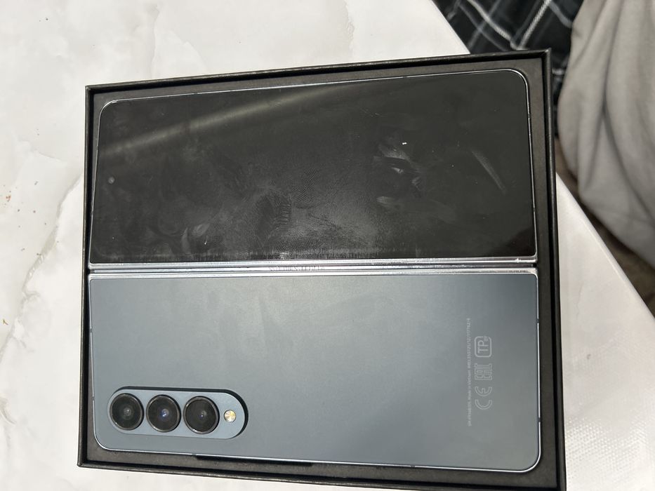 Samsung Galaxy z fold 4