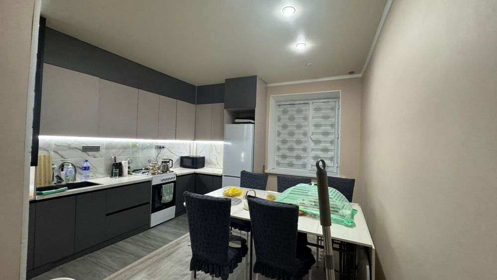 2 ком кв.Со всеми удобствами.Центре города (рядом базар вокзал школа)