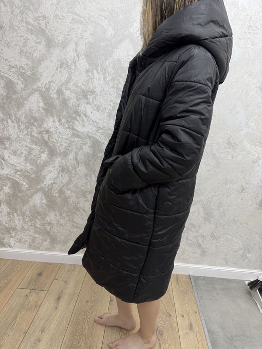 Продам зимнию куртку для девочки 13-15 лет