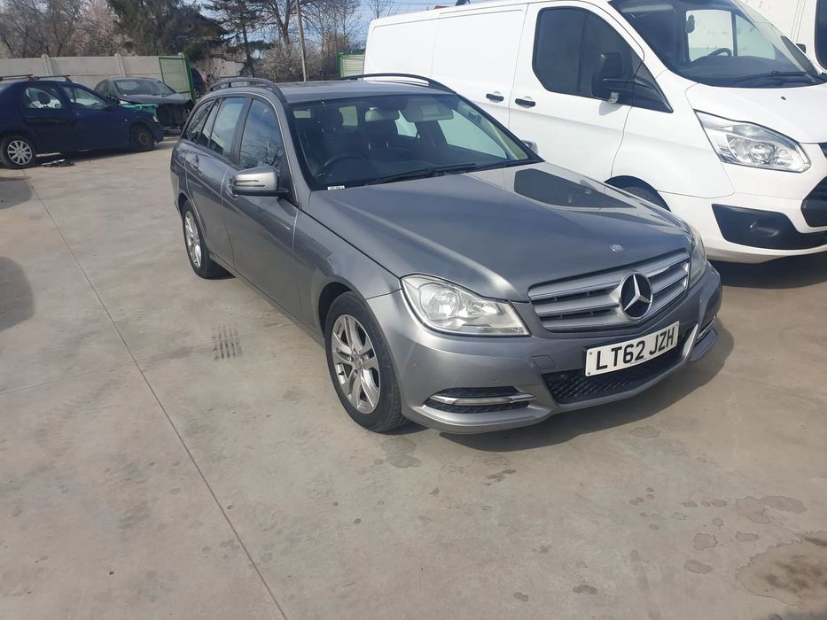 Dezmembrez Mercedes c class 2012 break
