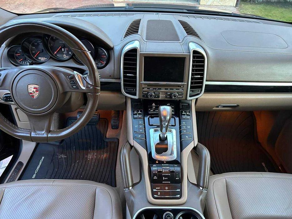 Porsche Cayenne 3.0D PLATINUM EDITION