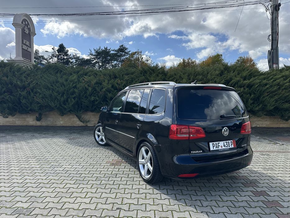 Volkswagen Touran 2.0 TDI 140 CP 7 Locuri/Xenon/Navi/Climatronic/Jante