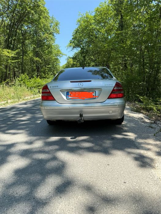 Vand/schimb/ auto/moto mercedes w211 E-class 4matic