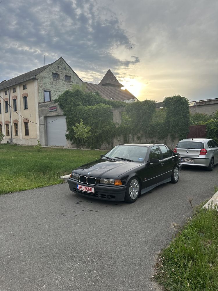 Vând sau schimb BMW Seria 3 E36 318TDS